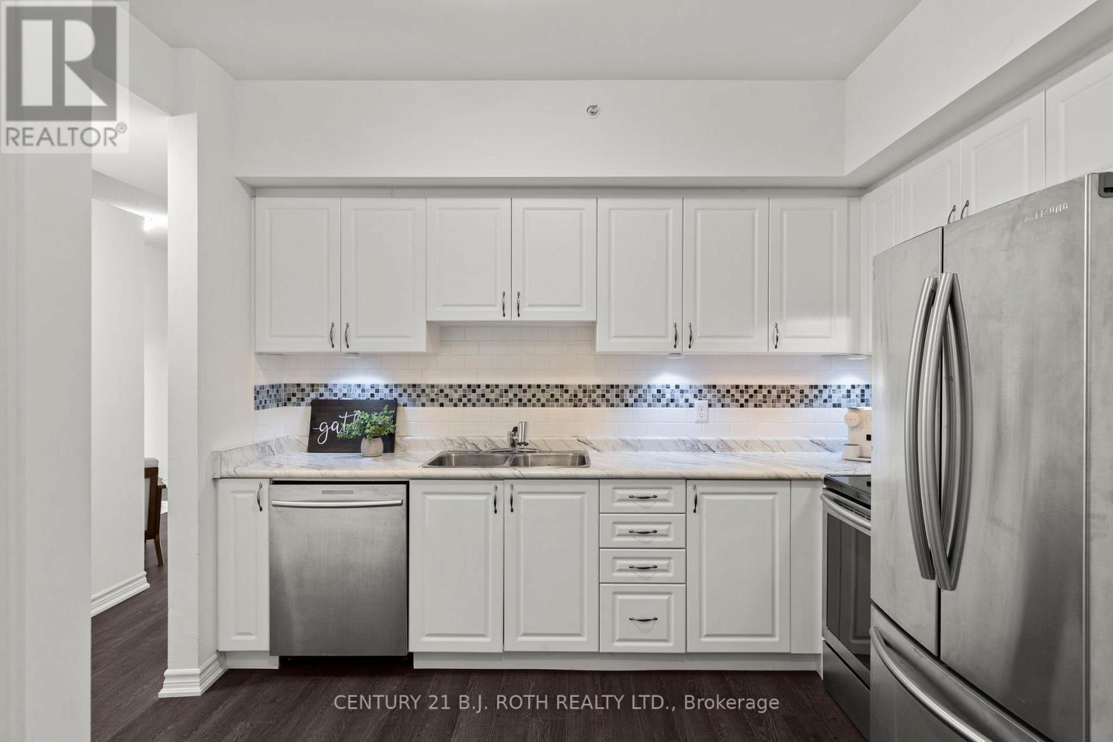 204 - 40 Ferndale Drive S, Barrie, Ontario  L4N 2L3 - Photo 6 - S13019766