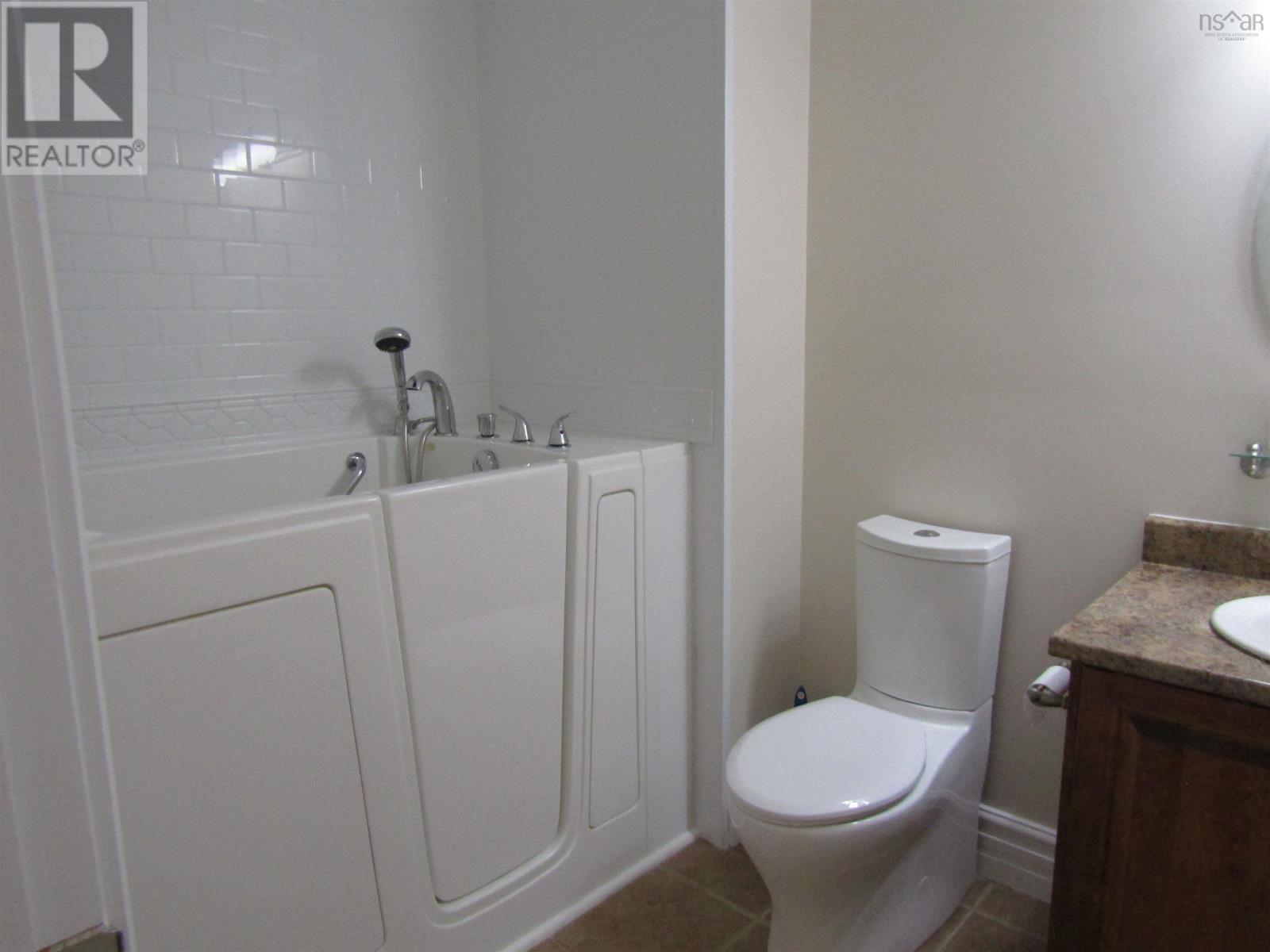 104 87 Pebblecreek Crescent, Dartmouth, Nova Scotia  B2W 0J9 - Photo 27 - 202606540