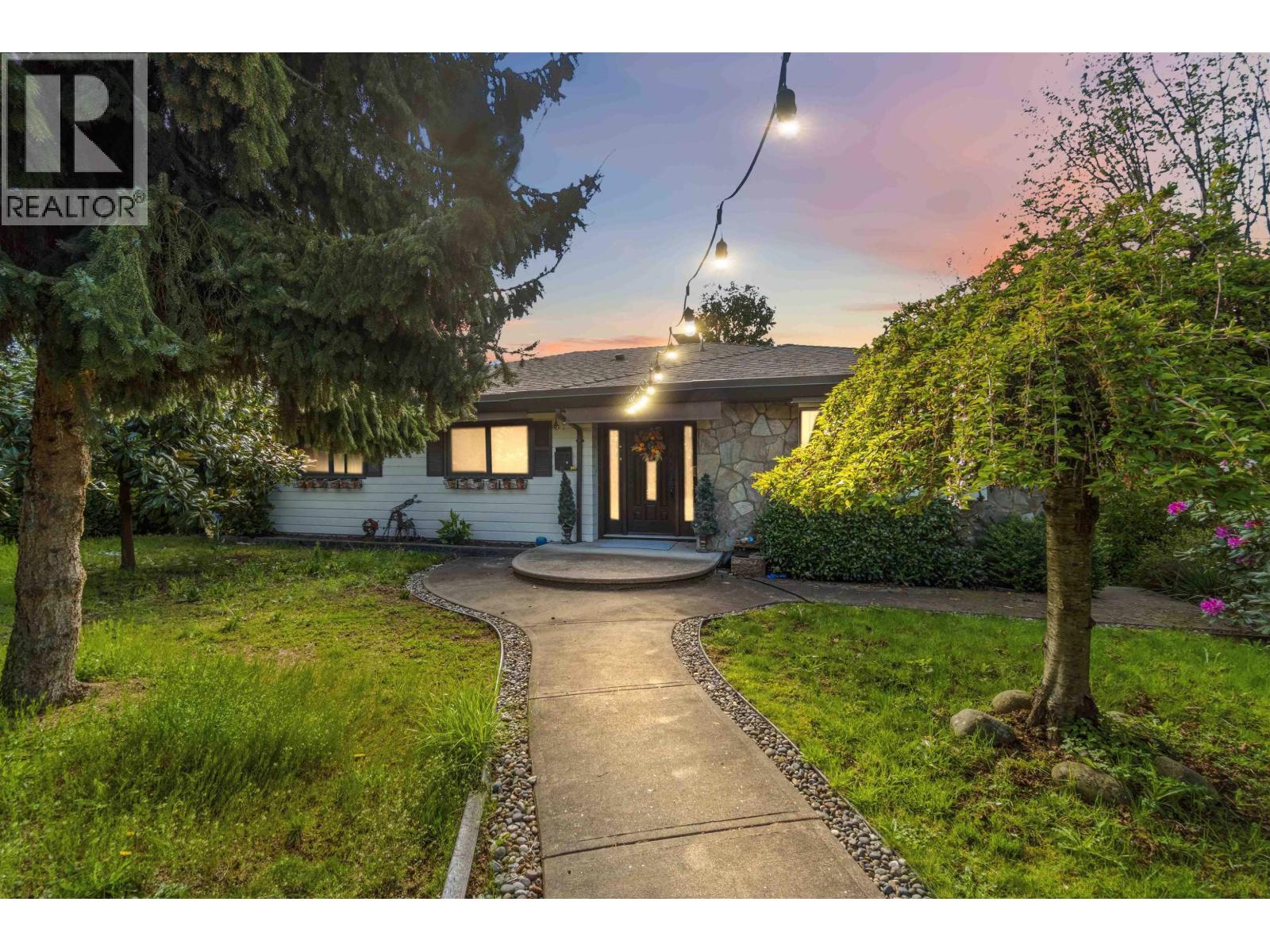 140 E EIGHTH AVENUE, New Westminster, British Columbia