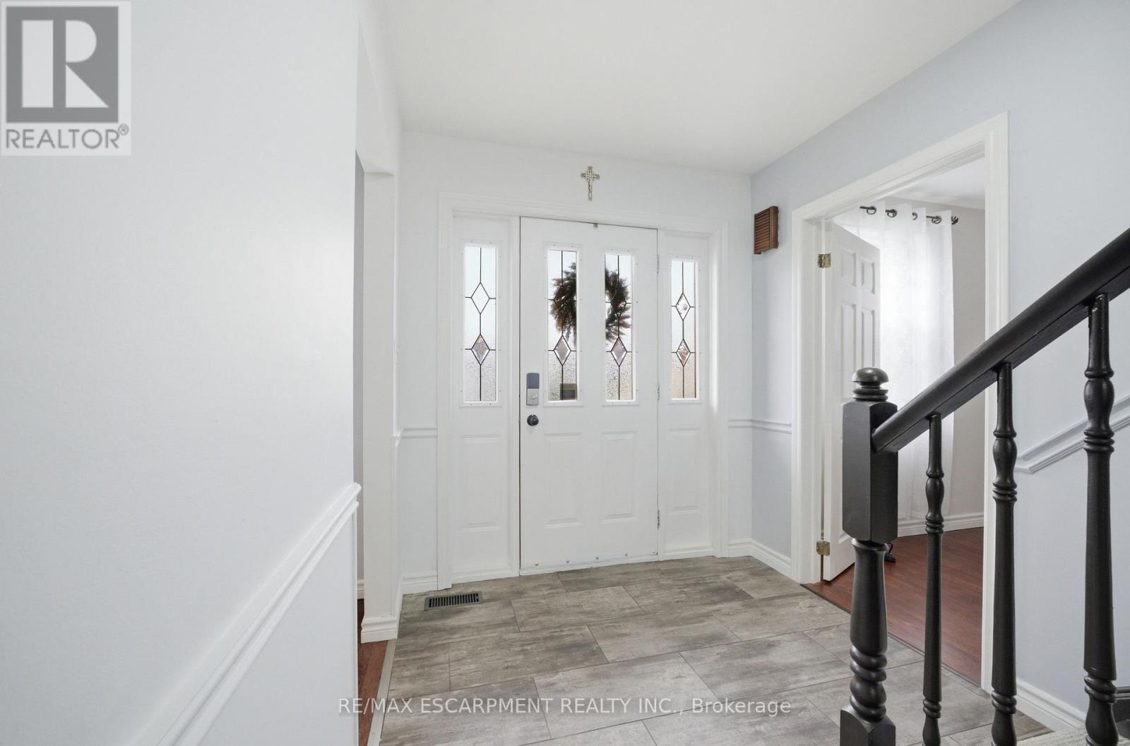 173 Green Pointe Drive, Welland, Ontario  L3C 6Y8 - Photo 4 - X13019256