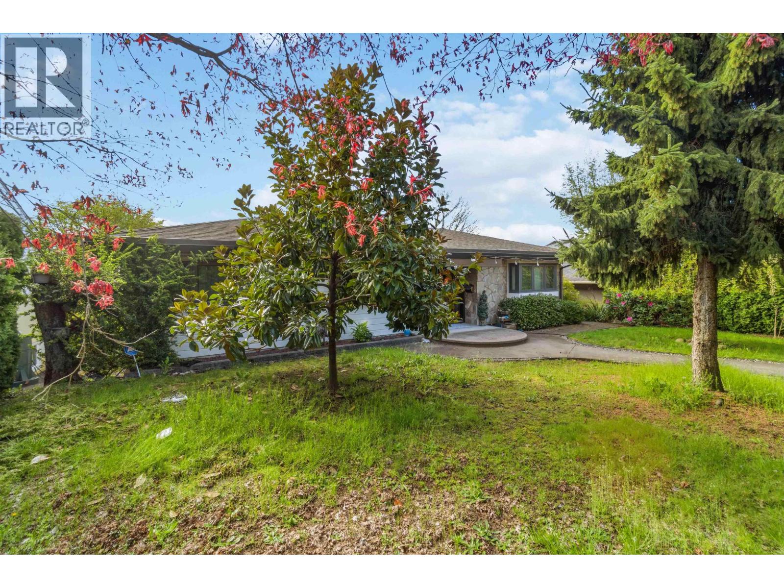 140 E Eighth Avenue, New Westminster, British Columbia  V3L 4J7 - Photo 2 - R3111317