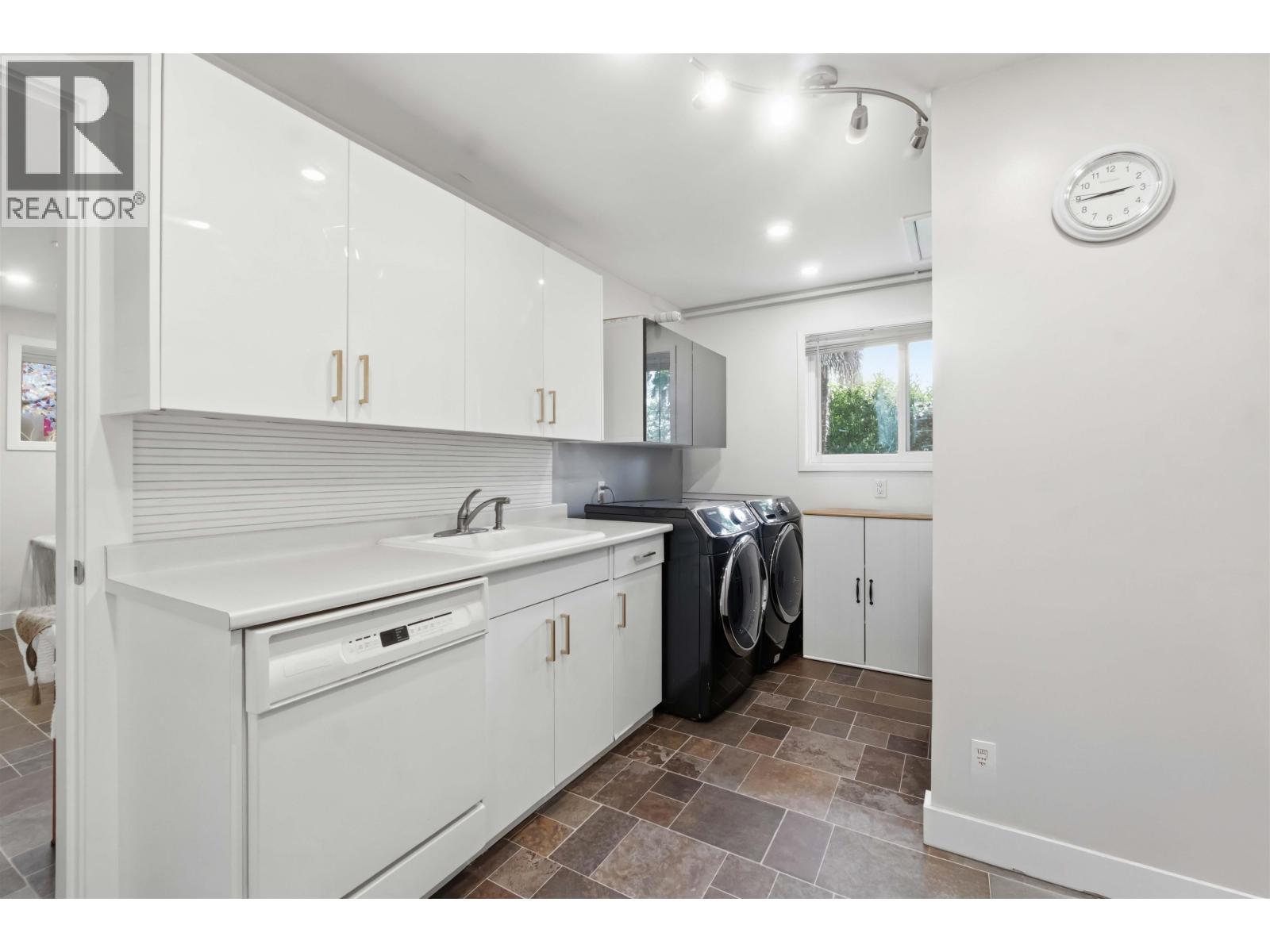 140 E Eighth Avenue, New Westminster, British Columbia  V3L 4J7 - Photo 31 - R3111317