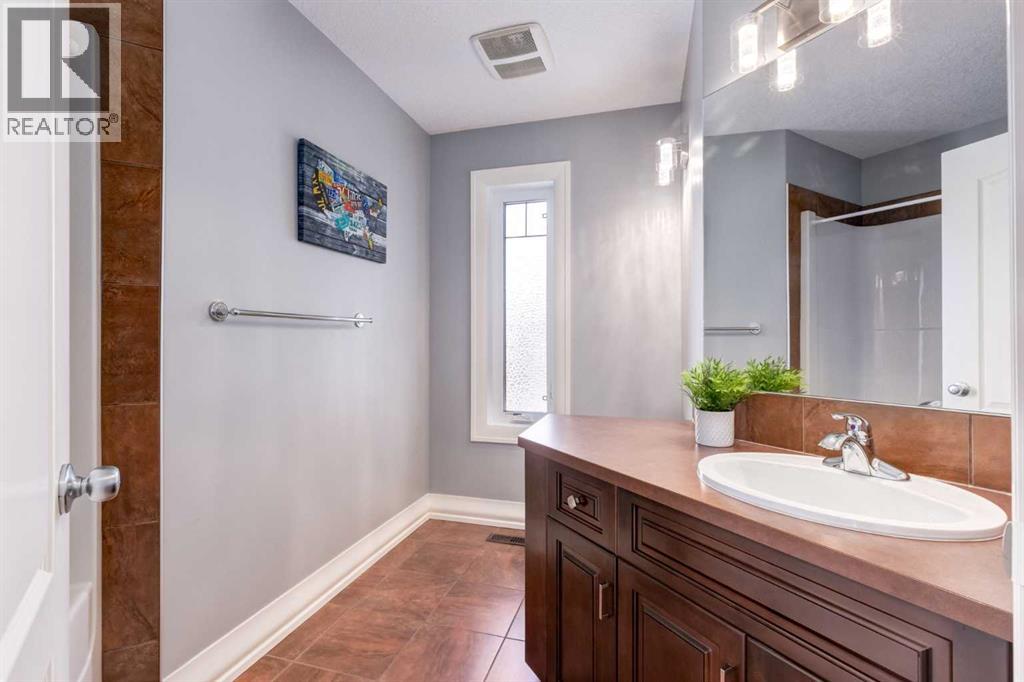 728 Coopers Square Sw, Airdrie, Alberta  T4B 0G6 - Photo 29 - A2290061