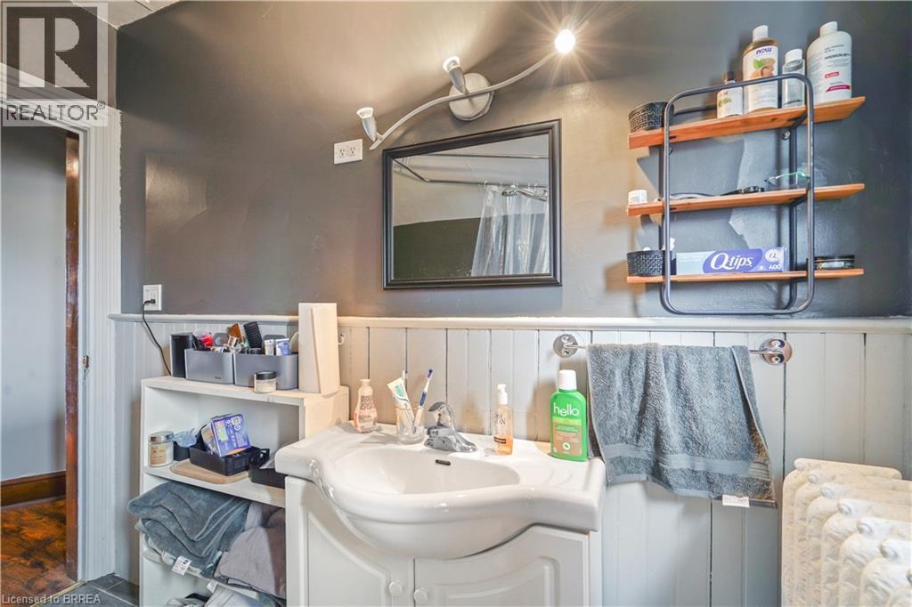 10 Henrietta Street, Brantford, Ontario  N3T 3Y9 - Photo 17 - 40820247