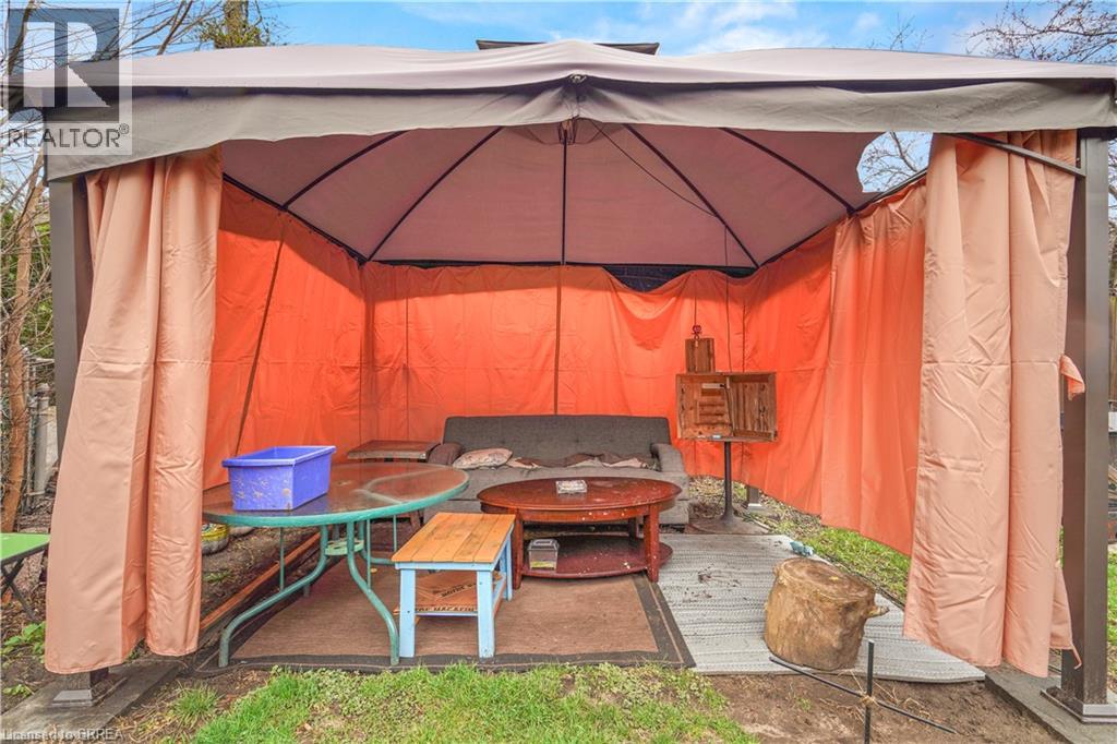 10 Henrietta Street, Brantford, Ontario  N3T 3Y9 - Photo 34 - 40820247