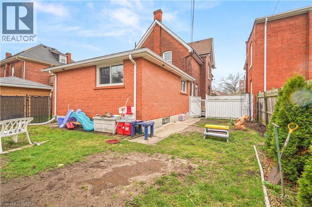 10 Henrietta Street, Brantford, Ontario  N3T 3Y9 - Photo 35 - 40820247