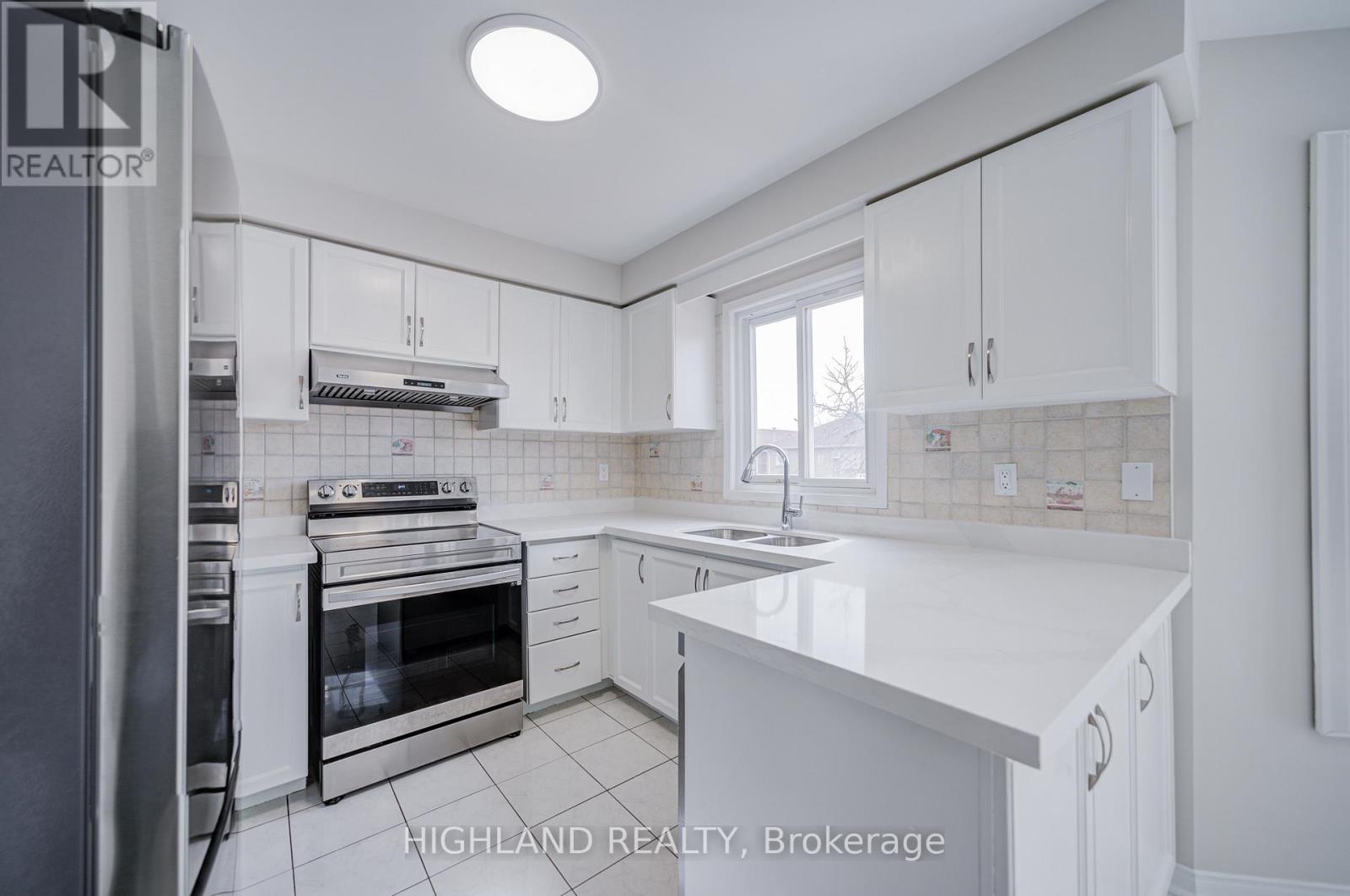 4802 Wild Rose Street, Mississauga, Ontario  L5M 5M7 - Photo 12 - W13019666