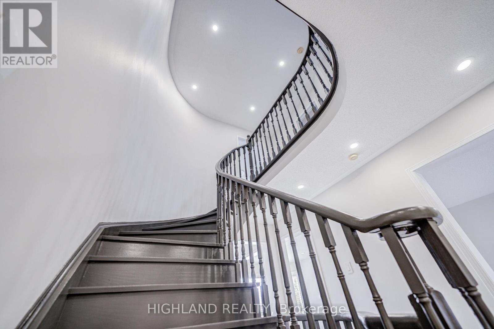 4802 Wild Rose Street, Mississauga, Ontario  L5M 5M7 - Photo 7 - W13019666