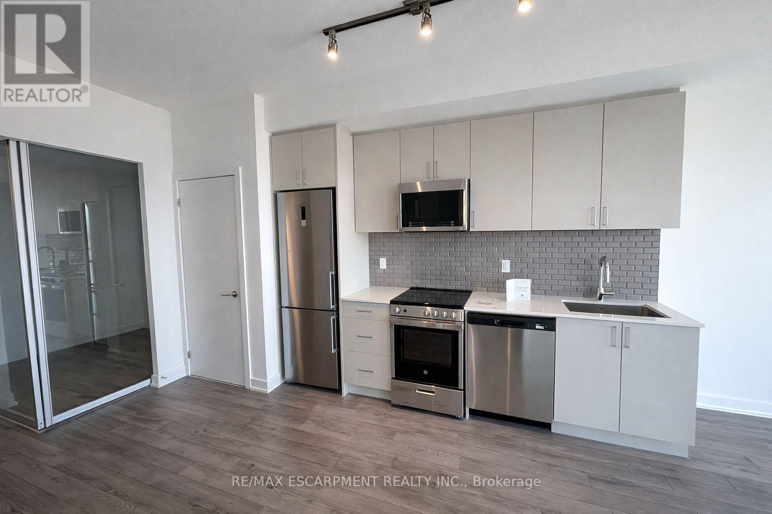 333 - 1005 Dundas Street E, Oakville, Ontario  L6H 7E8 - Photo 2 - W13019690