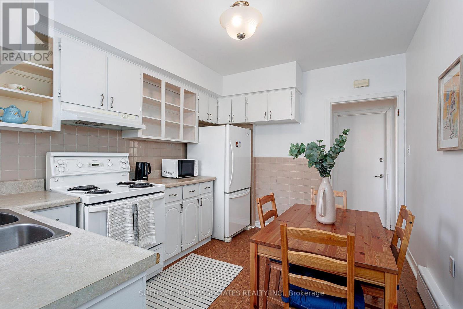 62 Marion Street, Toronto, Ontario  M6R 1E7 - Photo 14 - W13019692