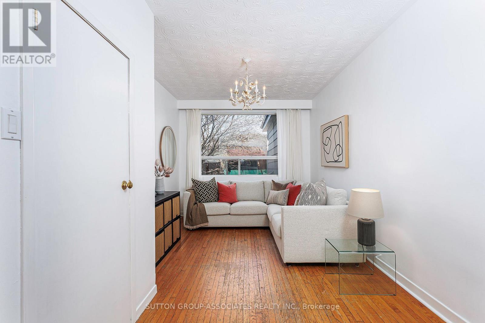 62 Marion Street, Toronto, Ontario  M6R 1E7 - Photo 6 - W13019692