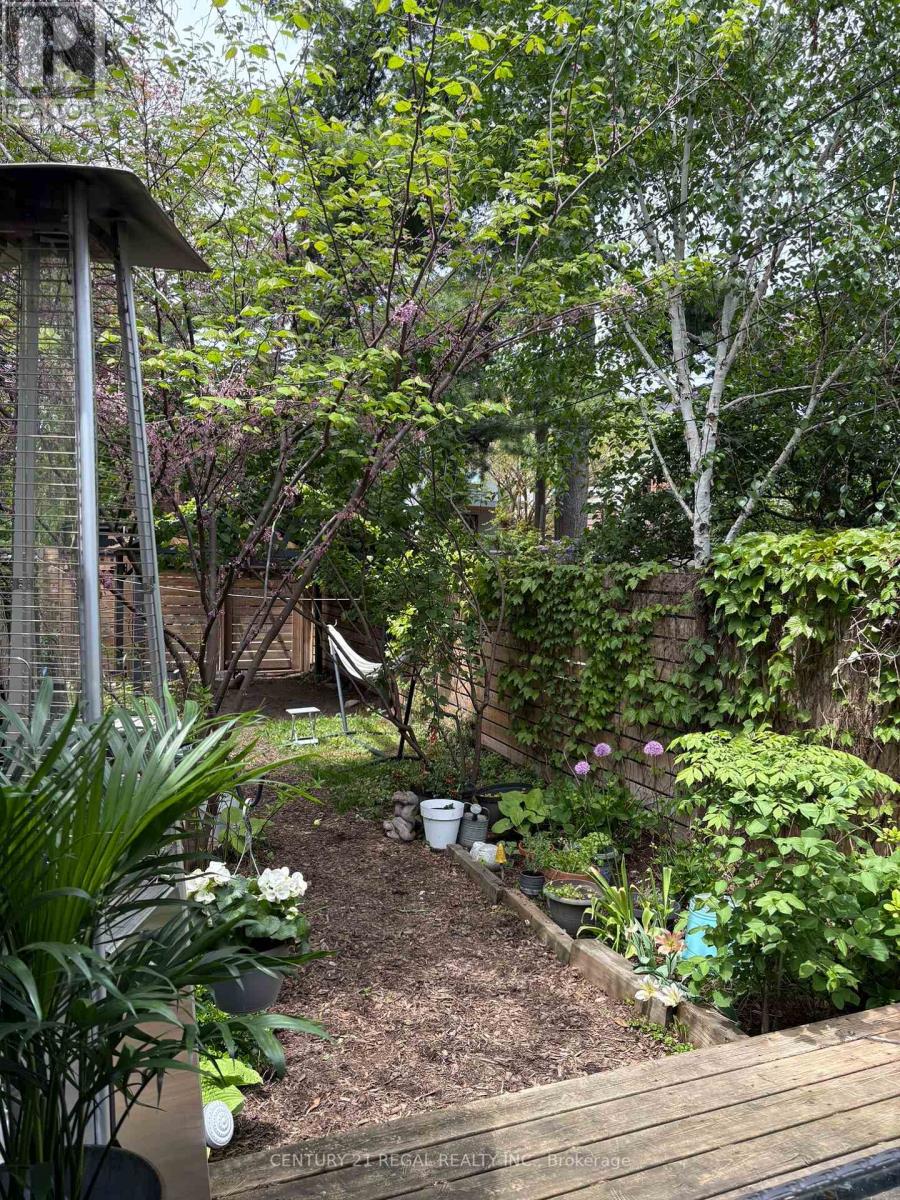 36 Golden Avenue, Toronto, Ontario  M6R 2J4 - Photo 47 - W13019722