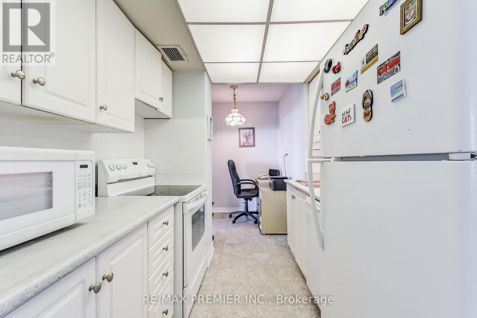 2508 - 1333 Bloor Street, Mississauga, Ontario  L4Y 3T6 - Photo 5 - W13019726