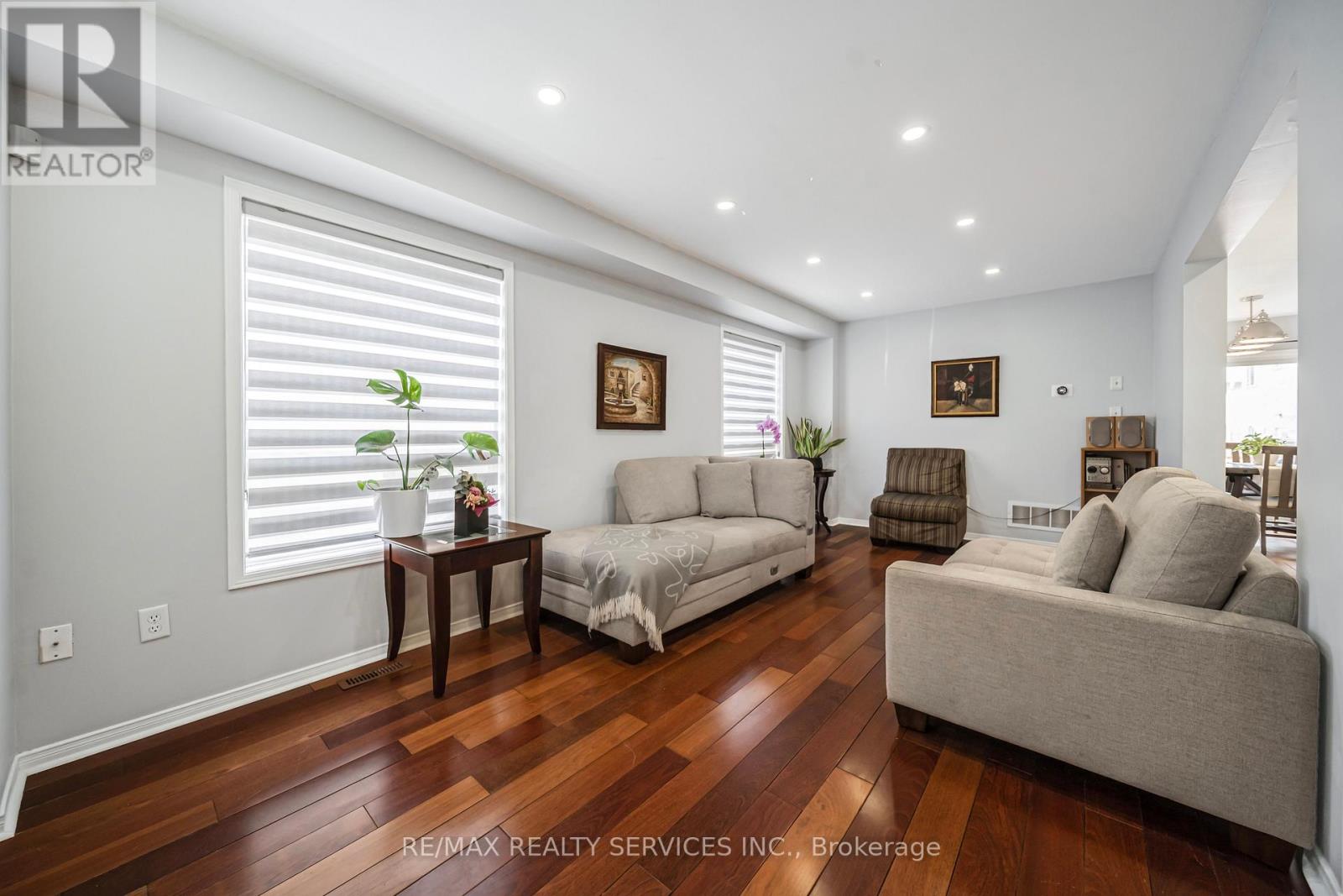 81 Roadmaster Lane, Brampton (Fletcher's Meadow), Ontario  L7A 3A8 - Photo 10 - W13019782