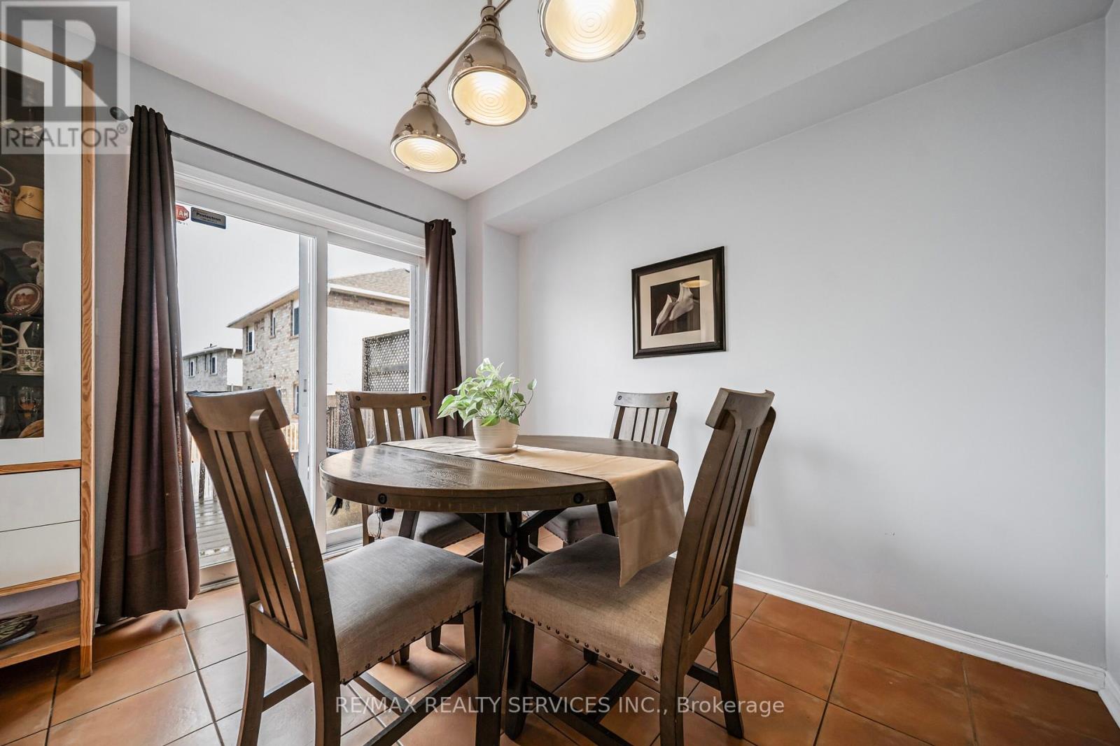 81 Roadmaster Lane, Brampton (Fletcher's Meadow), Ontario  L7A 3A8 - Photo 16 - W13019782