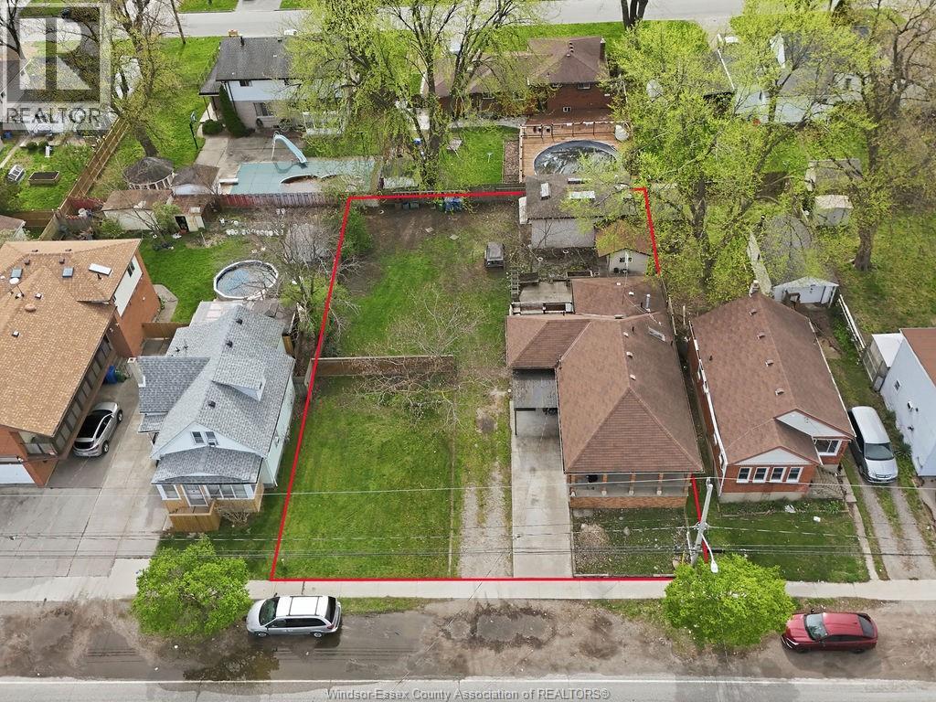 2417 PILLETTE ROAD, Windsor, Ontario