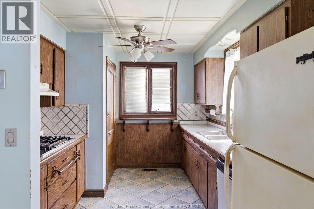 2417 Pillette Road, Windsor, Ontario  N8T 1P7 - Photo 10 - 26008556