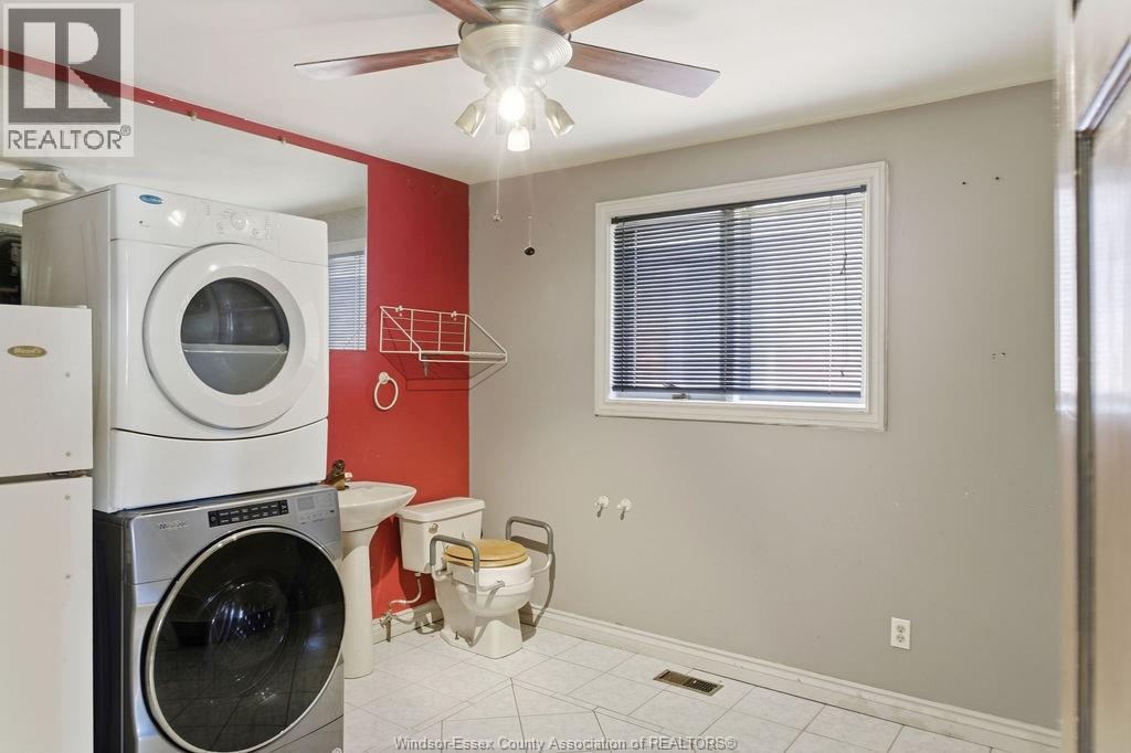 2417 Pillette Road, Windsor, Ontario  N8T 1P7 - Photo 15 - 26008556