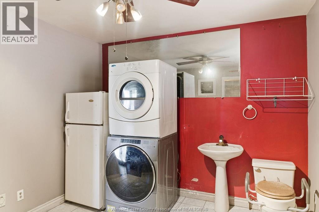 2417 Pillette Road, Windsor, Ontario  N8T 1P7 - Photo 16 - 26008556