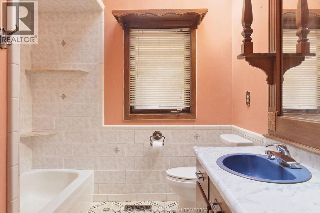 2417 Pillette Road, Windsor, Ontario  N8T 1P7 - Photo 21 - 26008556