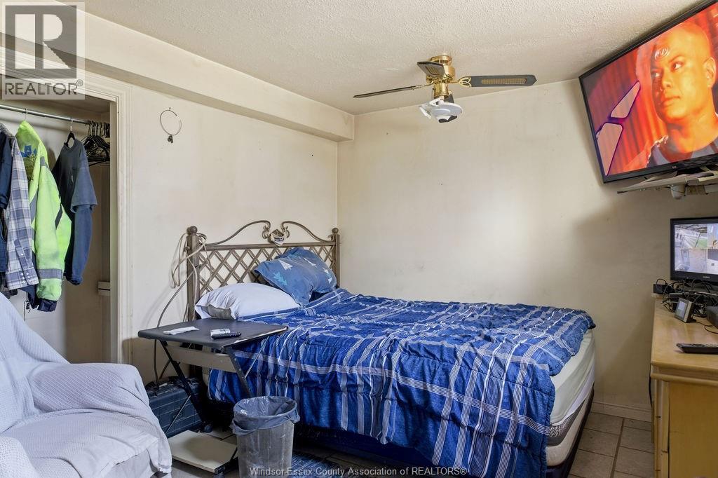 2417 Pillette Road, Windsor, Ontario  N8T 1P7 - Photo 32 - 26008556