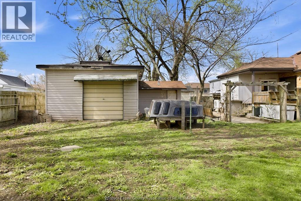 2417 Pillette Road, Windsor, Ontario  N8T 1P7 - Photo 37 - 26008556