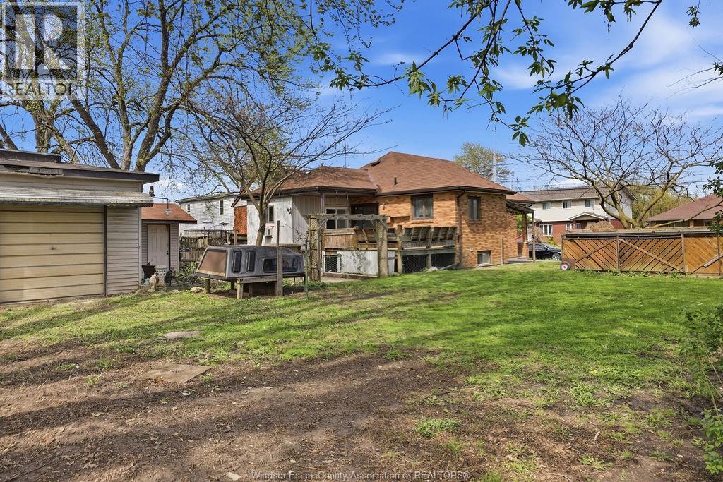 2417 Pillette Road, Windsor, Ontario  N8T 1P7 - Photo 38 - 26008556