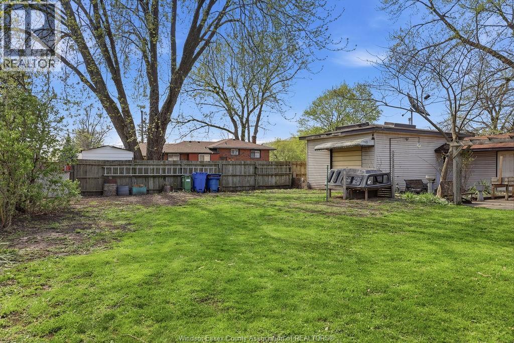 2417 Pillette Road, Windsor, Ontario  N8T 1P7 - Photo 39 - 26008556