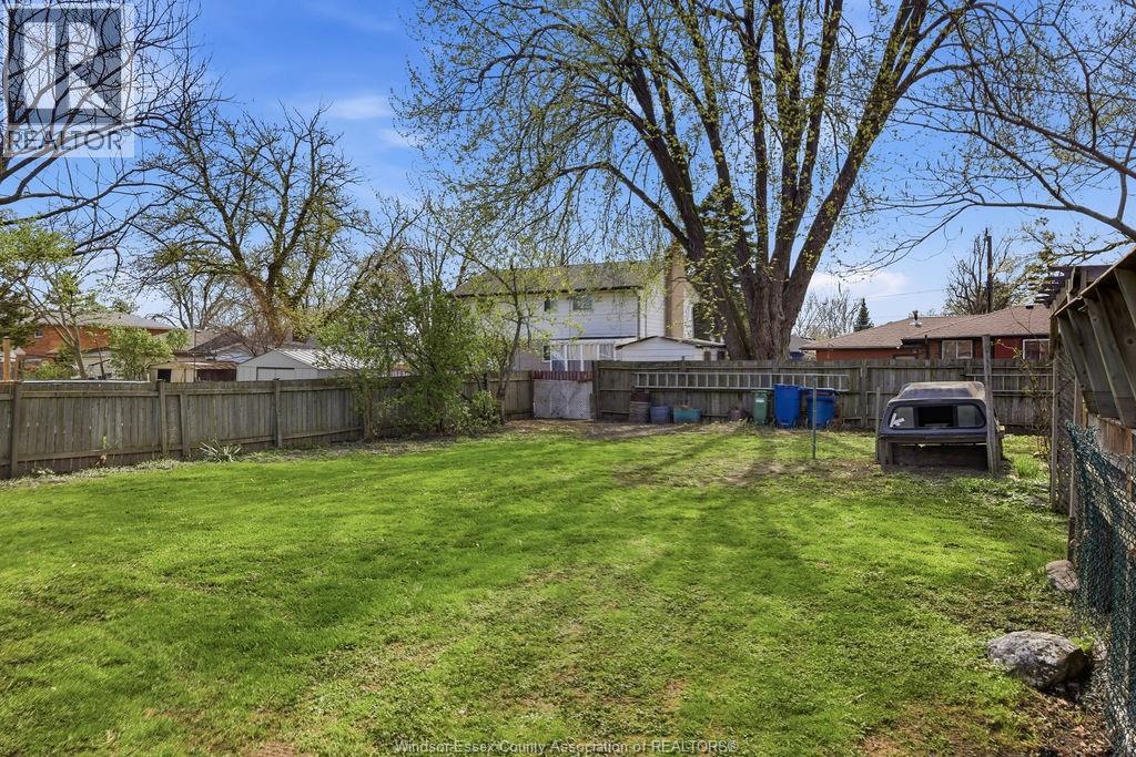 2417 Pillette Road, Windsor, Ontario  N8T 1P7 - Photo 40 - 26008556