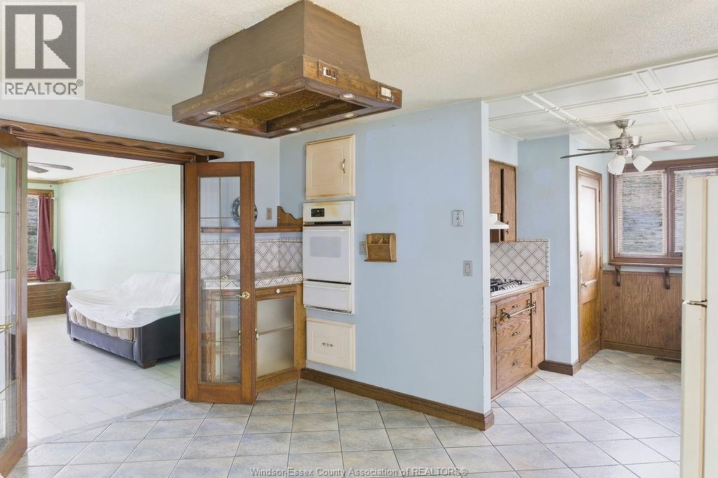 2417 Pillette Road, Windsor, Ontario  N8T 1P7 - Photo 9 - 26008556