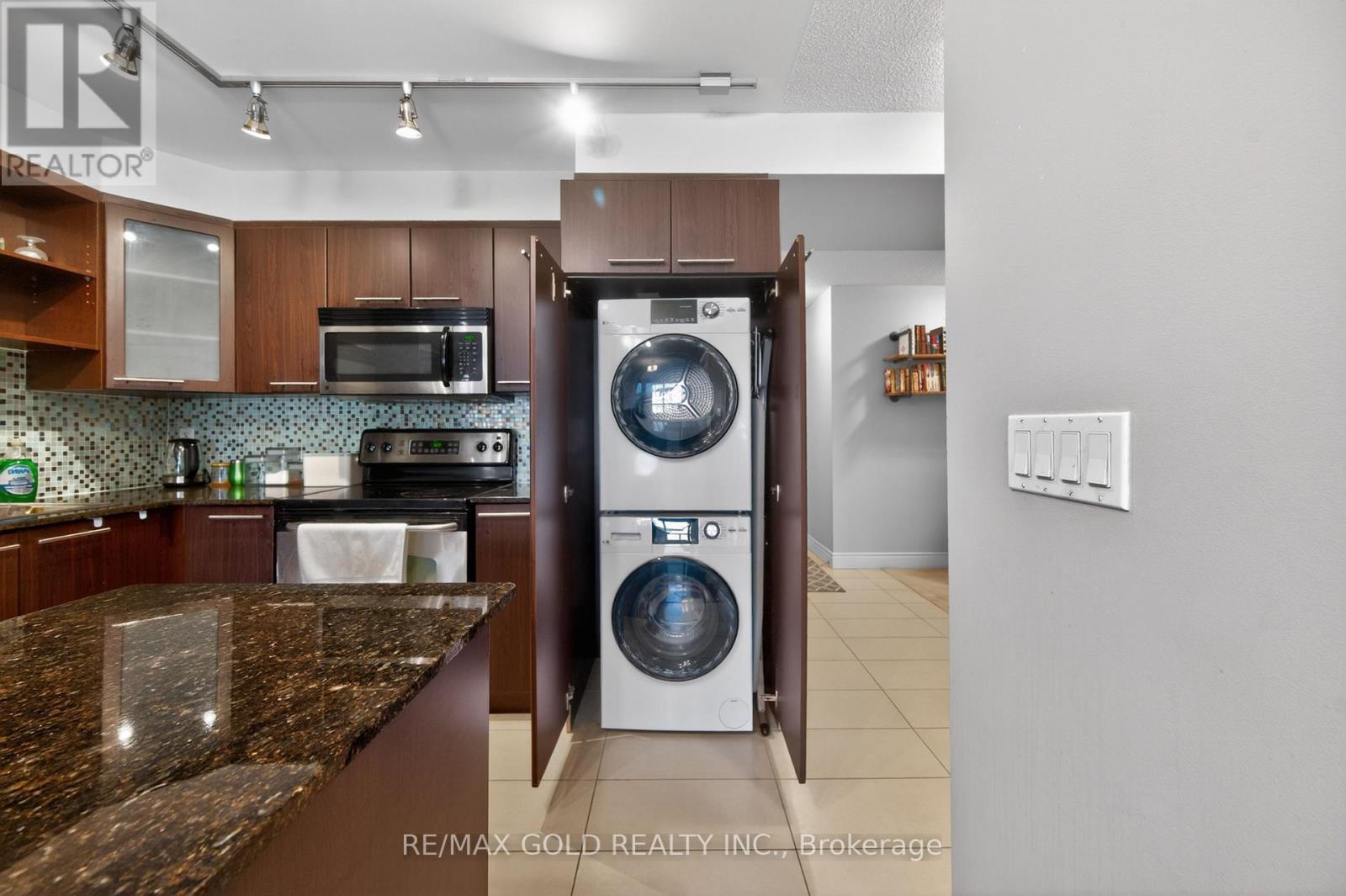 319 - 37 Galleria Parkway, Markham, Ontario  L3T 0A5 - Photo 8 - N13013062