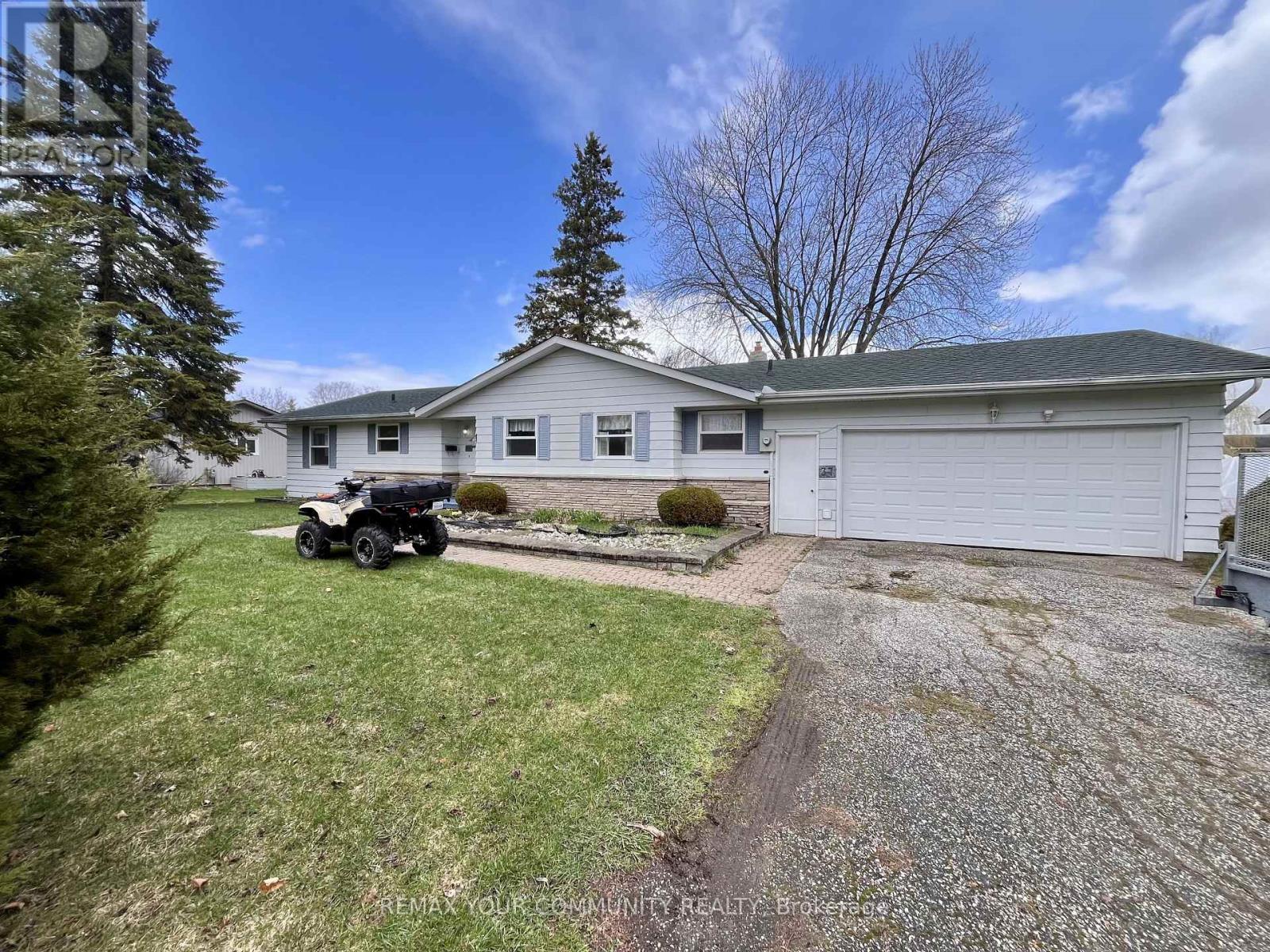 37 Canal Street, Georgina, Ontario  L4P 1K6 - Photo 4 - N13017942