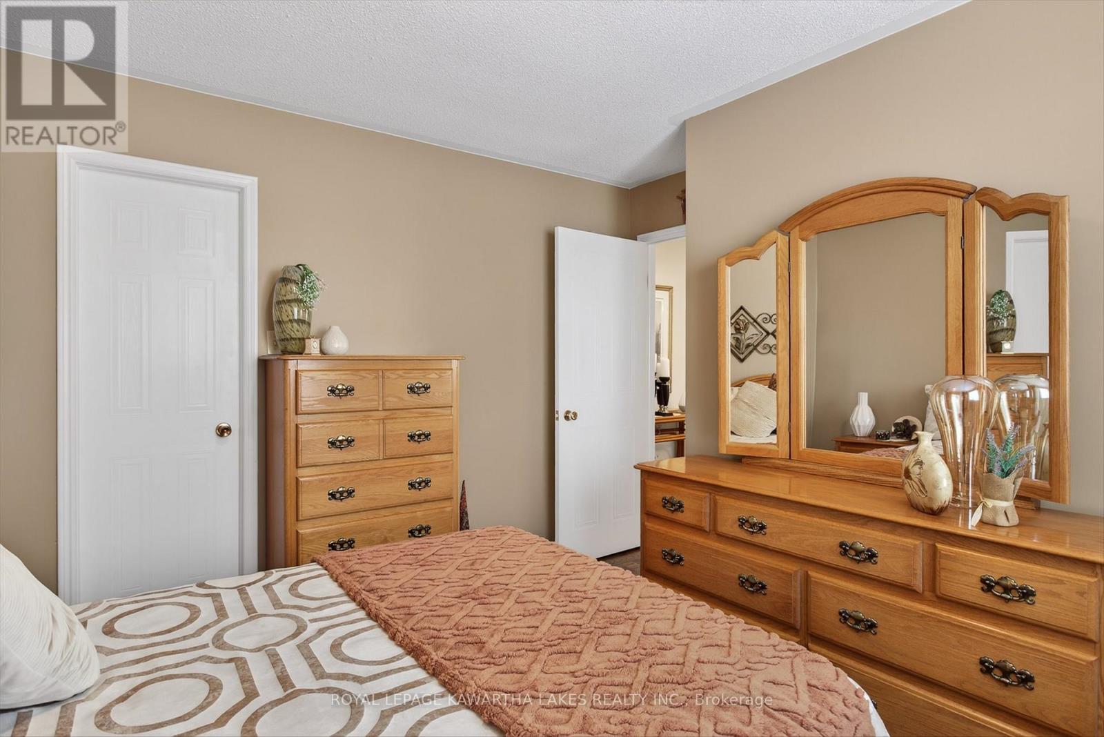 20 Cedartree Lane, Kawartha Lakes, Ontario  K0M 1A0 - Photo 23 - X12817958