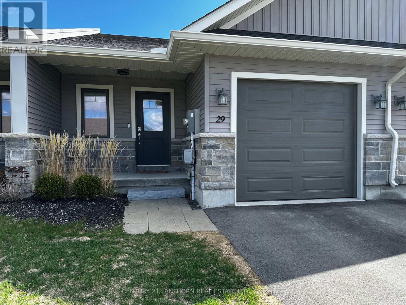 29 Sandhu Crescent, Belleville, Ontario  K8P 0G7 - Photo 1 - X12934118