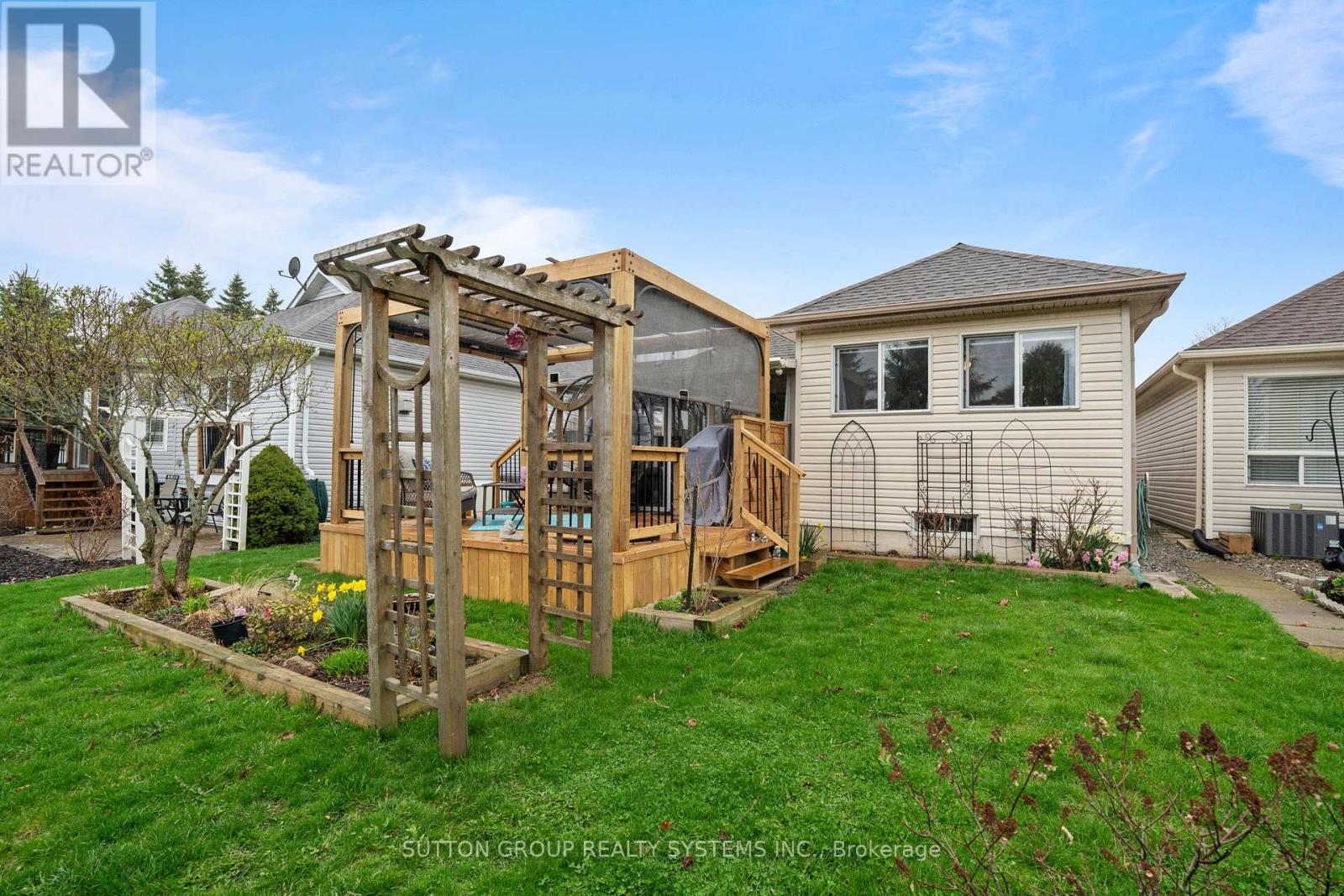 21 Long Point Boulevard, Norfolk (Port Rowan), Ontario  N0E 1M0 - Photo 24 - X13019758