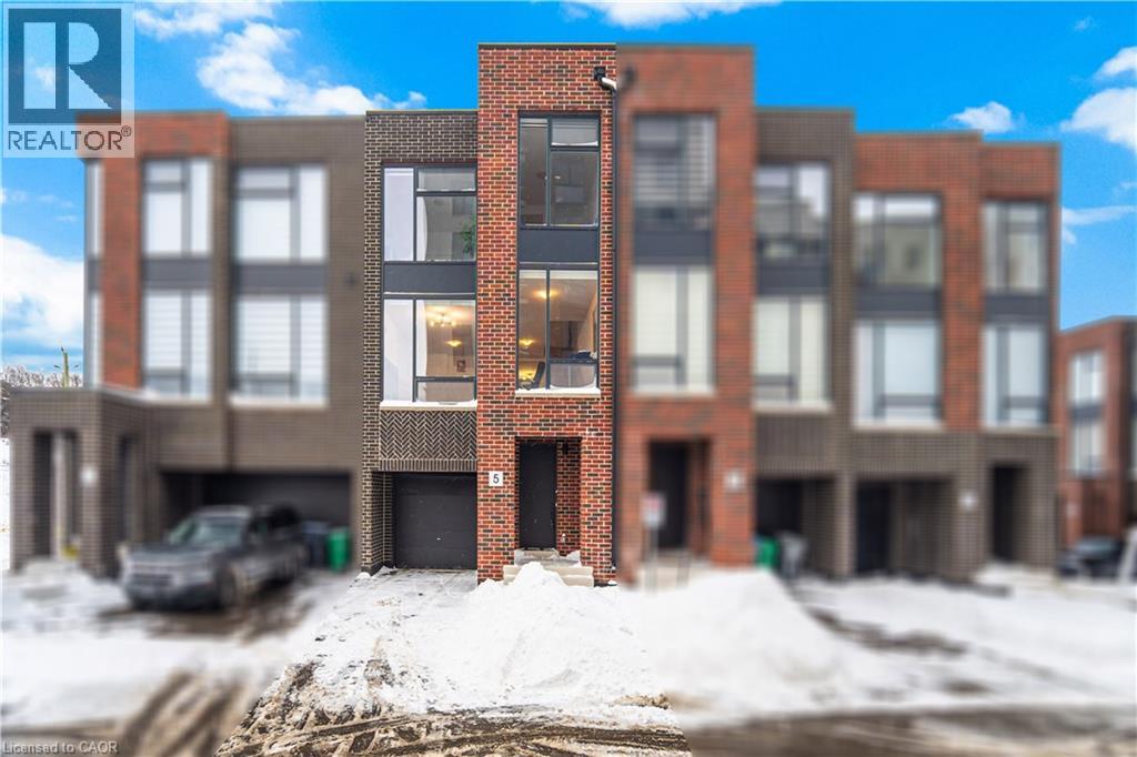 5 Taylor Court, Peel, Ontario  L7E 2R7 - Photo 2 - 40822379