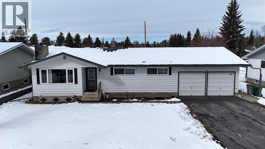 4230 5 Avenue, Edson, Alberta  T7E 1A5 - Photo 1 - A2296482