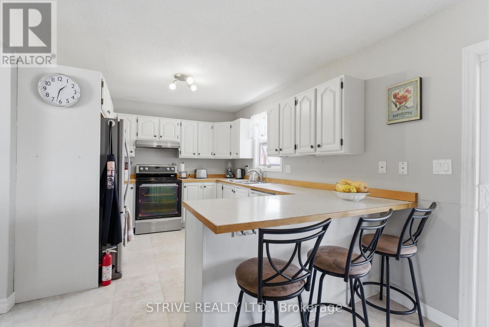 524 Lisbon Court, Oshawa, Ontario  L1J 6R3 - Photo 12 - E13020204