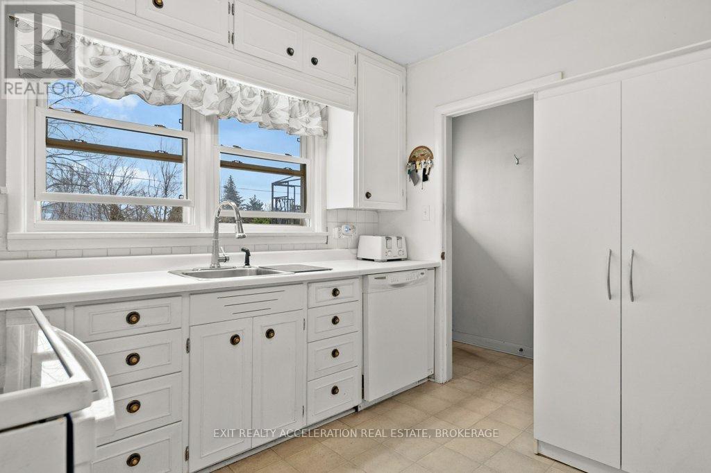 272 Bridge Street W, Greater Napanee, Ontario  K7R 2G1 - Photo 16 - X13020076