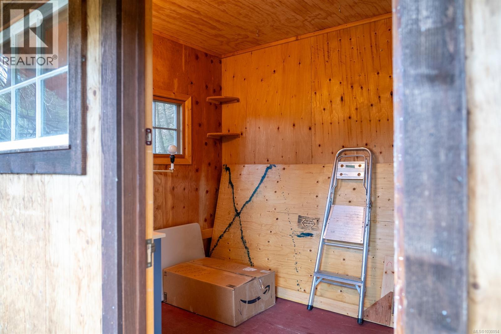 9868 Castle Rd, Pender Island, British Columbia  V0N 2M3 - Photo 51 - 1030094