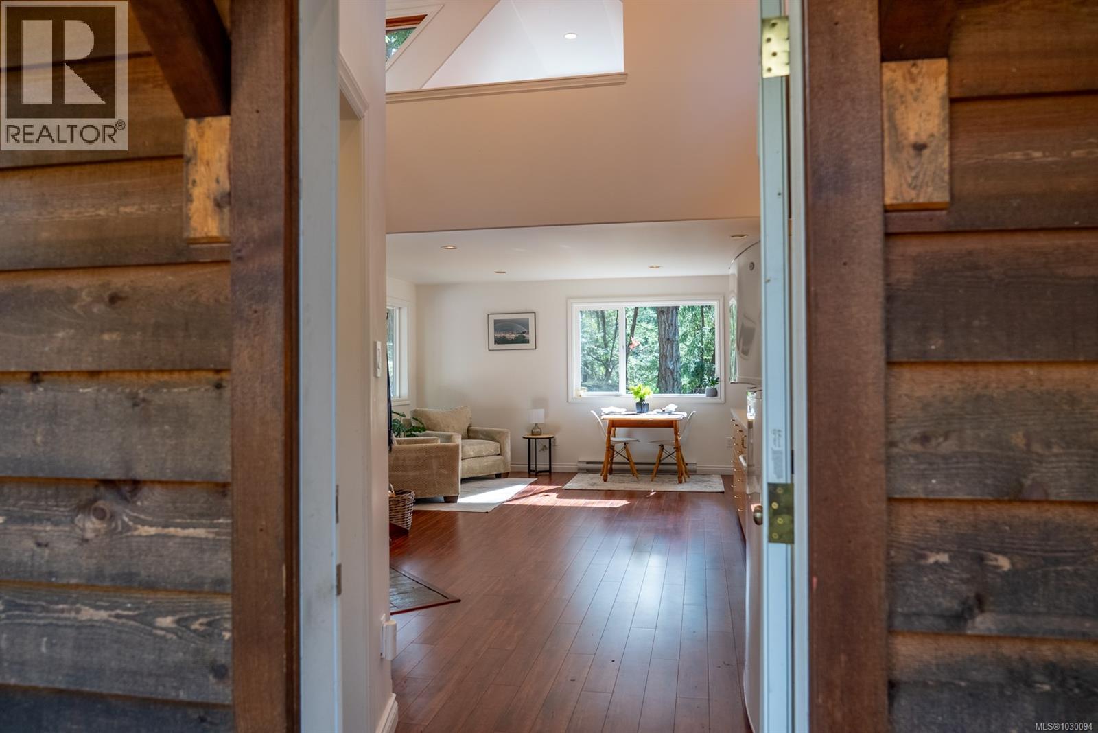 9868 Castle Rd, Pender Island, British Columbia  V0N 2M3 - Photo 36 - 1030094