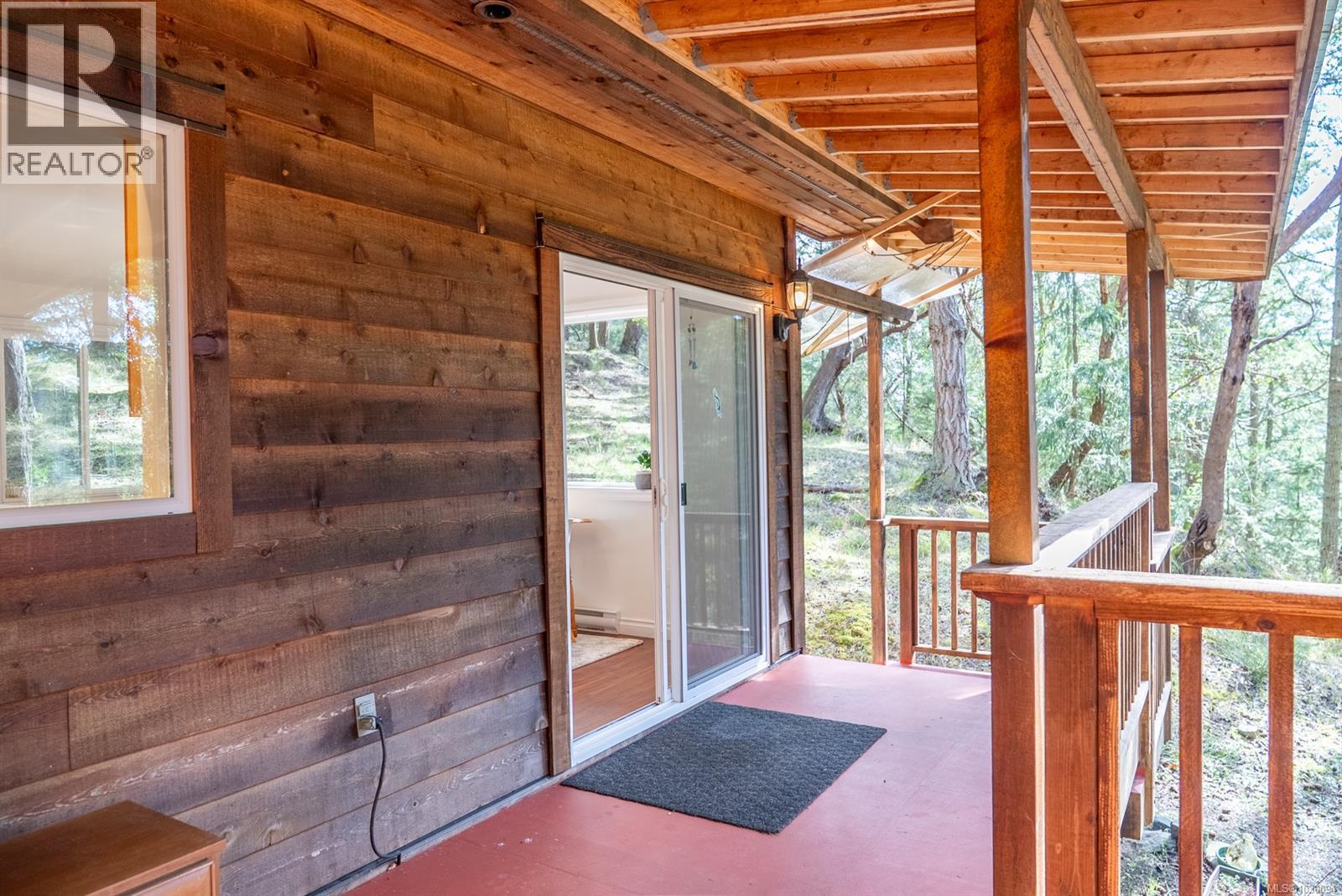 9868 Castle Rd, Pender Island, British Columbia  V0N 2M3 - Photo 31 - 1030094