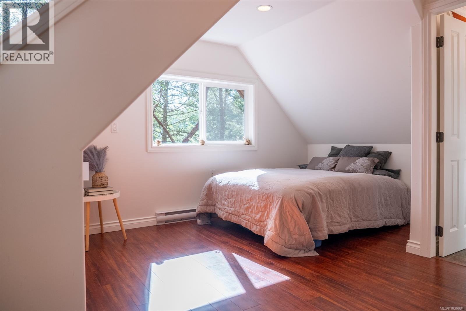 9868 Castle Rd, Pender Island, British Columbia  V0N 2M3 - Photo 20 - 1030094