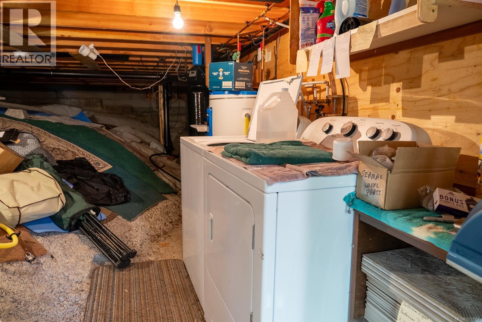 9868 Castle Rd, Pender Island, British Columbia  V0N 2M3 - Photo 39 - 1030094