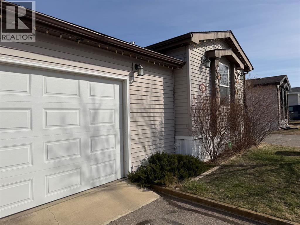 206 Railway Avenue, Coaldale, Alberta  T1M 0A7 - Photo 7 - A2296499