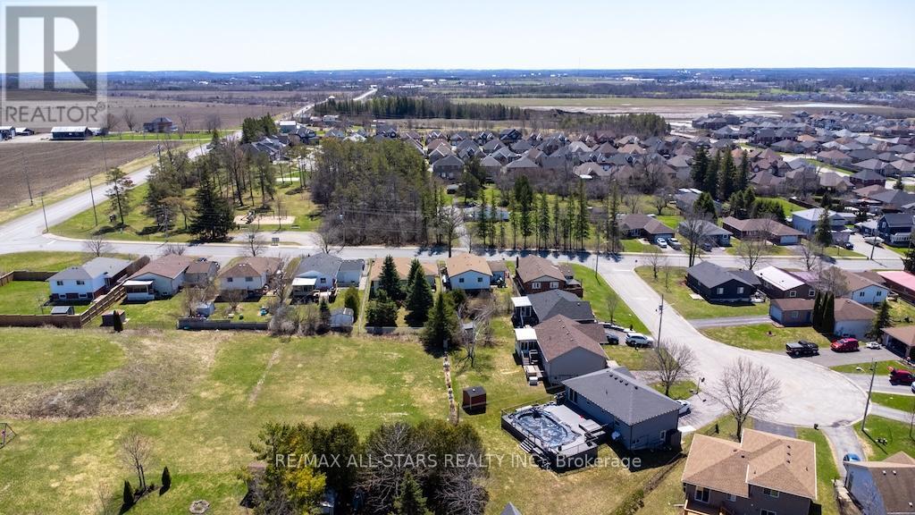 10 O'connell Court, Kawartha Lakes (Lindsay), Ontario  K9V 5Y1 - Photo 44 - X13019892