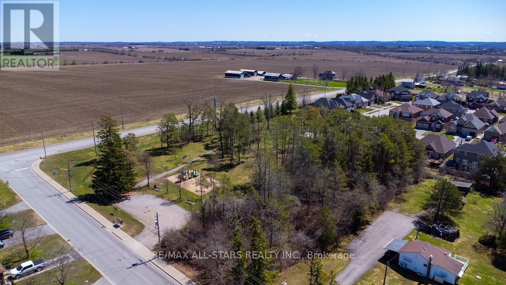 10 O'connell Court, Kawartha Lakes (Lindsay), Ontario  K9V 5Y1 - Photo 45 - X13019892