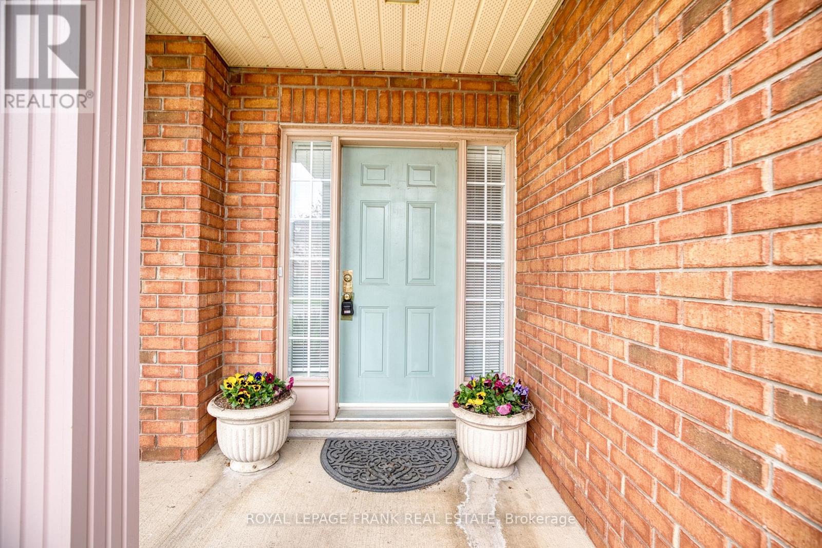 4112 Walcot Court, Lincoln, Ontario  L3J 0L9 - Photo 2 - X13019914