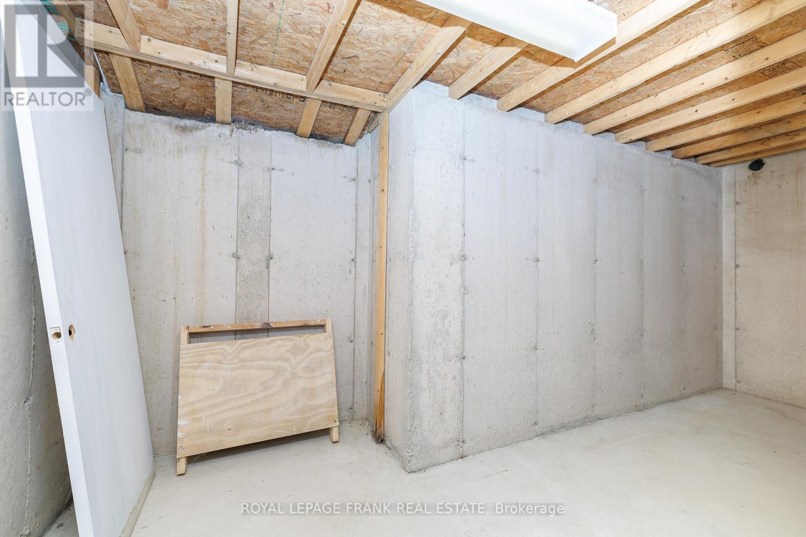 4112 Walcot Court, Lincoln, Ontario  L3J 0L9 - Photo 33 - X13019914