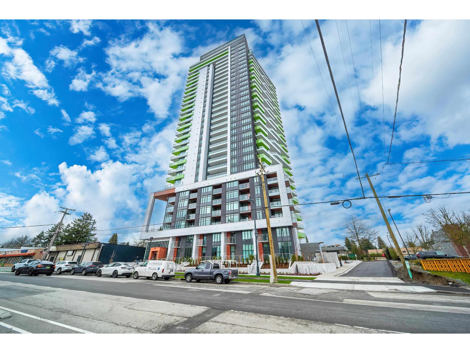 605 10428 WHALLEY BOULEVARD, Surrey, British Columbia